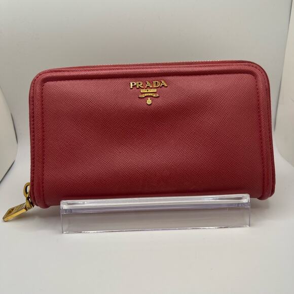 Prada pink Saffiano Leather Zippy Wallet - Picture 1 of 8